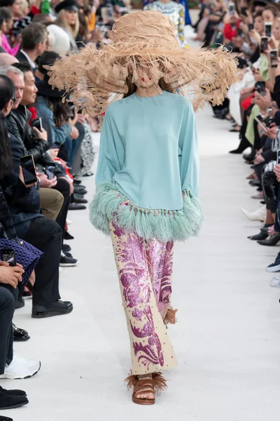 Look 45